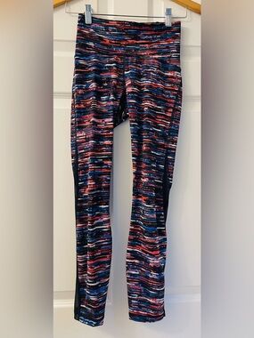 Lululemon leggings with mesh detail - size 4